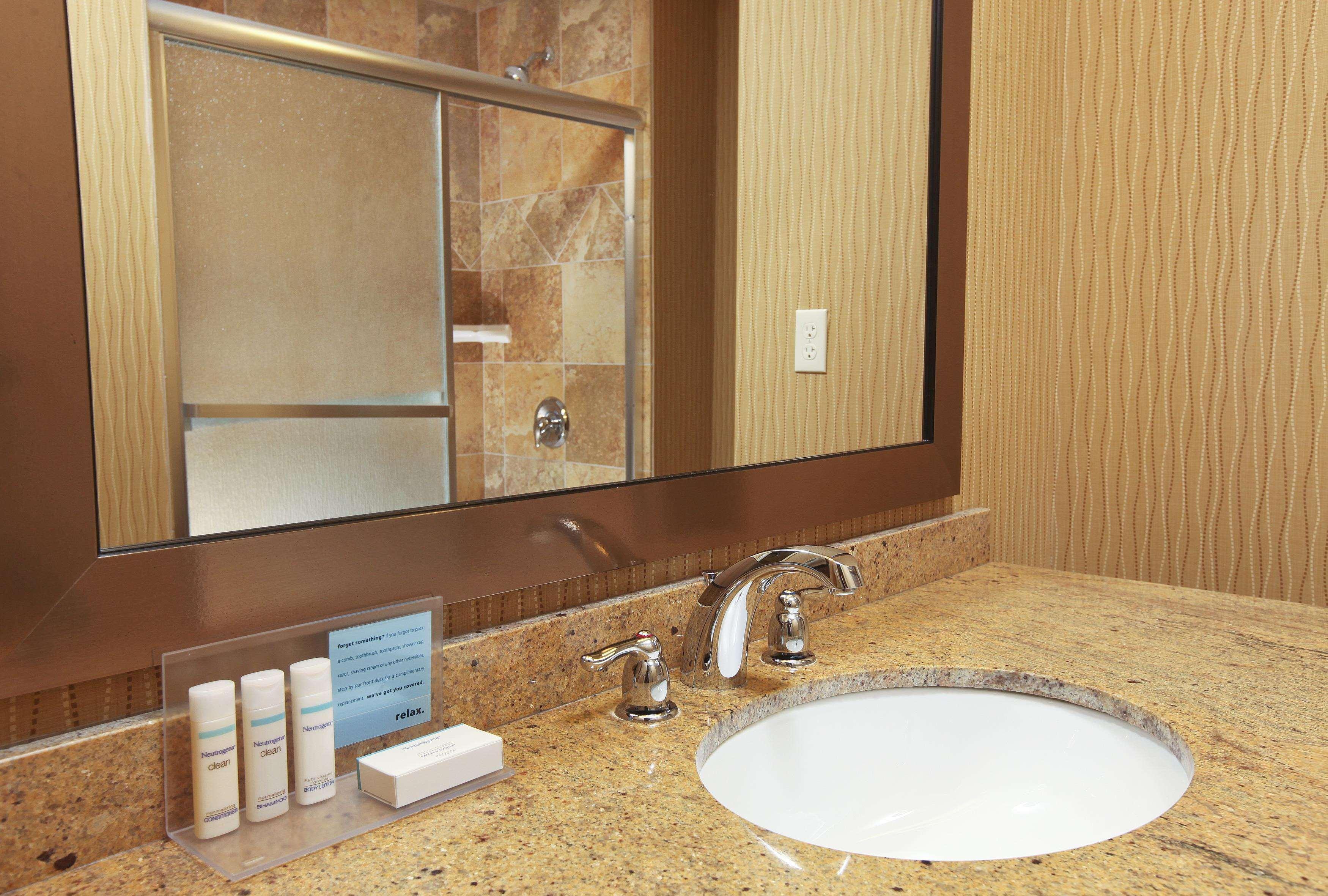 Hampton Inn & Suites Fargo Medical Center Dış mekan fotoğraf
