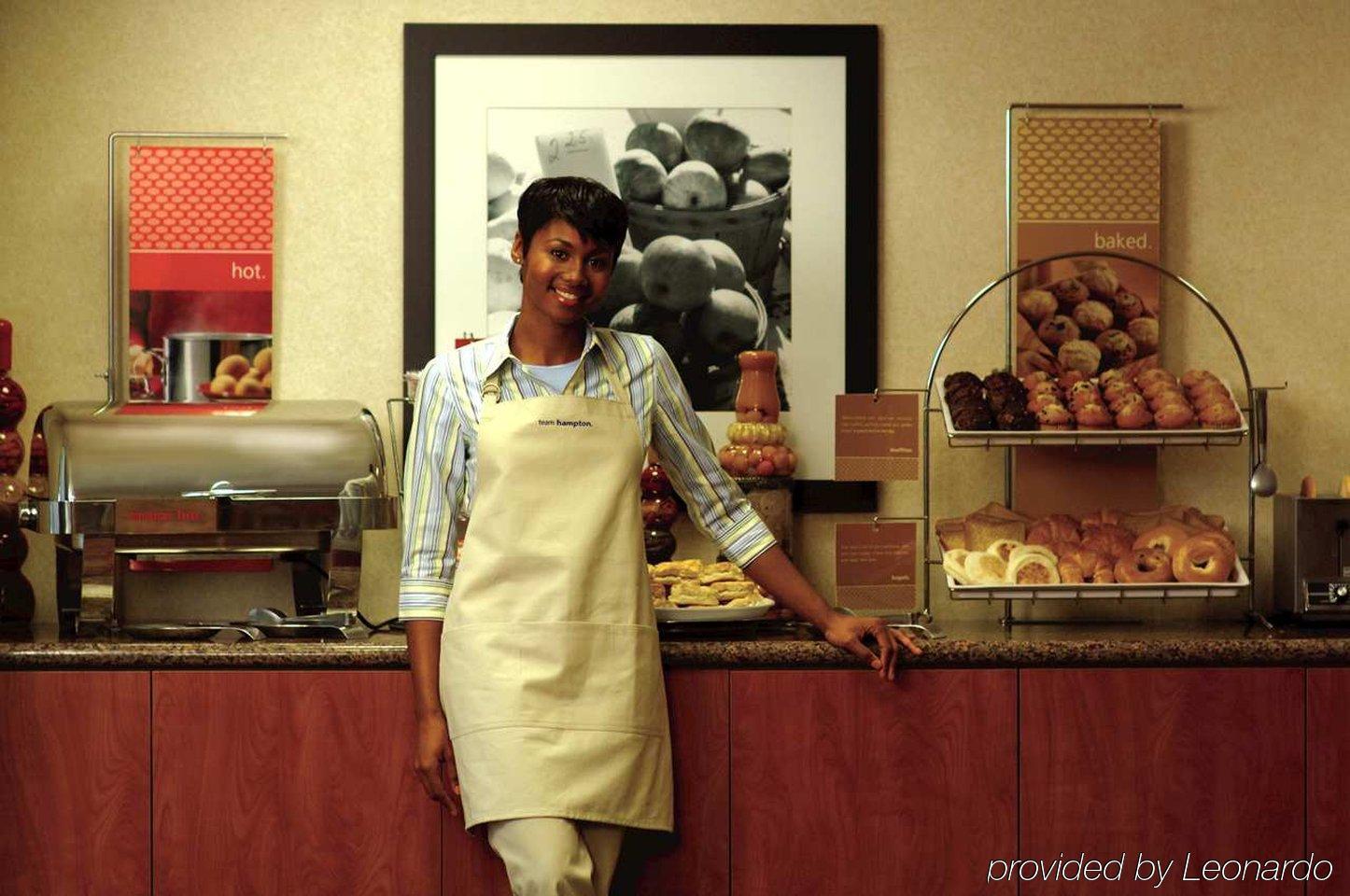 Hampton Inn & Suites Fargo Medical Center Restoran fotoğraf